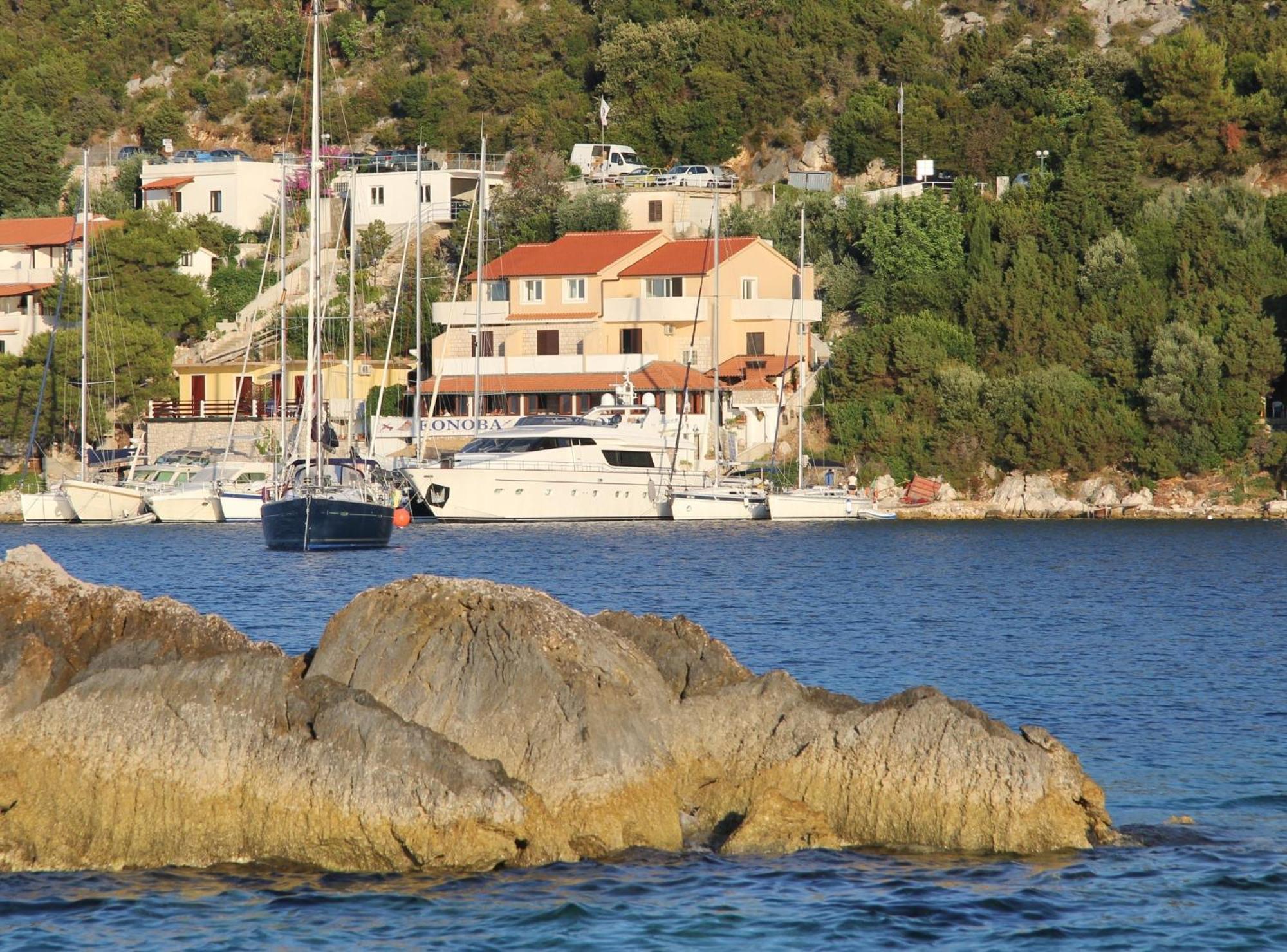 Accommodation Triton Lastovo المظهر الخارجي الصورة